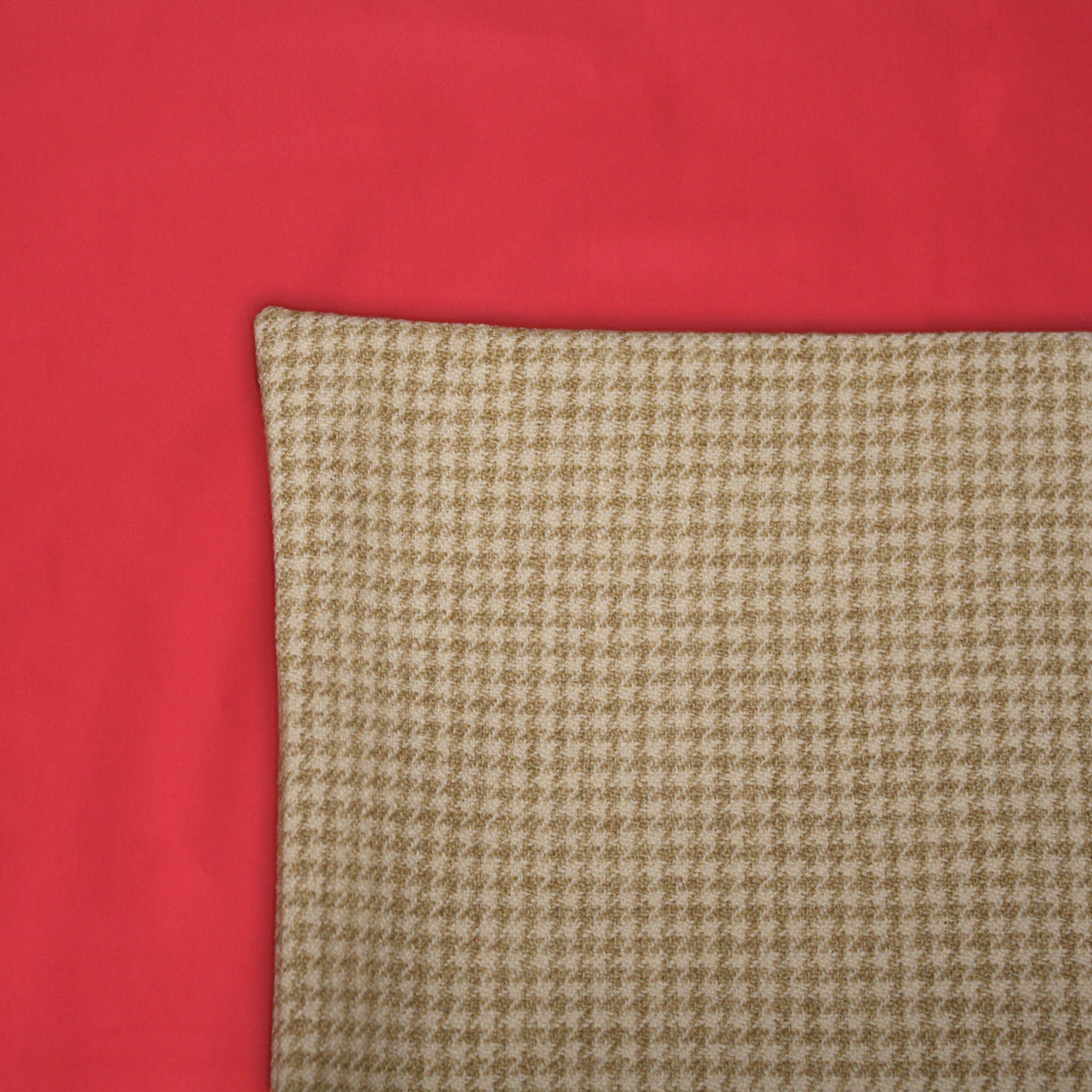 Oat Houndstooth Cushion Cover on a Cardinal Duvet Cover
